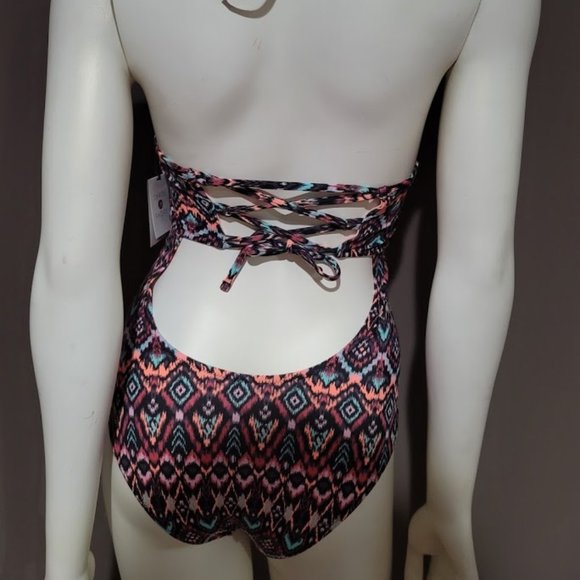 Shade & Shore Dream V-Wire Light Lift One Piece - Picture 6 of 13